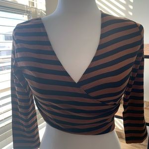 Women crop top brown size M